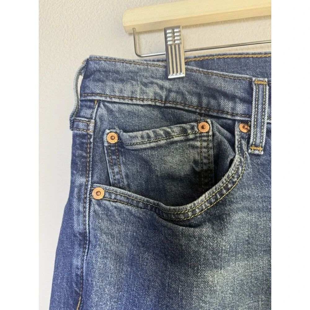 Levi’s 541 Athletic Fit Jeans Men’s 34x32 Medium Wash Tapered Stretch Denim